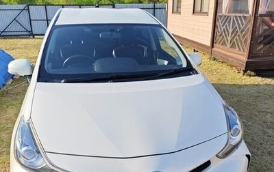 Toyota Prius Alpha I (ZVW40/41), 2017 год, 1 200 000 рублей, 1 фотография