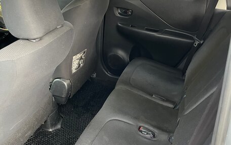 Toyota Ractis I, 2008 год, 600 000 рублей, 15 фотография