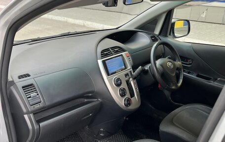 Toyota Ractis I, 2008 год, 600 000 рублей, 13 фотография