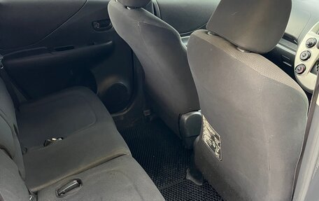 Toyota Ractis I, 2008 год, 600 000 рублей, 8 фотография