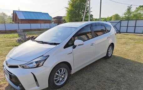 Toyota Prius Alpha I (ZVW40/41), 2017 год, 1 200 000 рублей, 2 фотография
