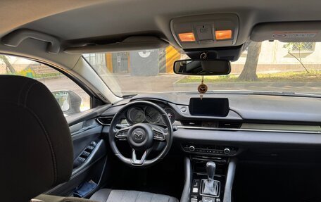 Mazda 6, 2019 год, 1 600 000 рублей, 4 фотография