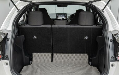 Toyota Yaris, 2020 год, 1 240 000 рублей, 19 фотография