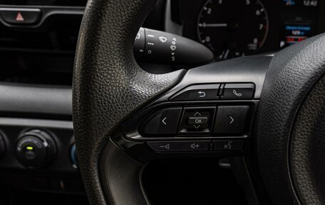 Toyota Yaris, 2020 год, 1 240 000 рублей, 16 фотография