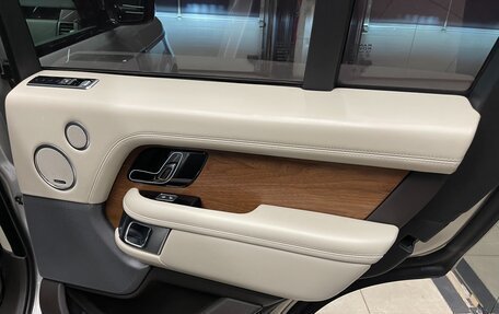 Land Rover Range Rover IV рестайлинг, 2018 год, 6 800 000 рублей, 21 фотография