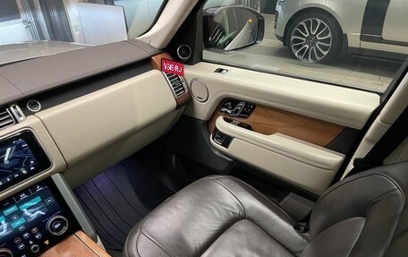 Land Rover Range Rover IV рестайлинг, 2018 год, 6 800 000 рублей, 30 фотография