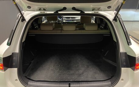 Lexus CT I рестайлинг, 2011 год, 1 800 000 рублей, 26 фотография