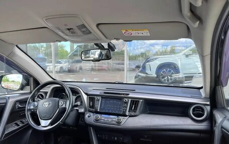 Toyota RAV4, 2017 год, 2 200 000 рублей, 9 фотография