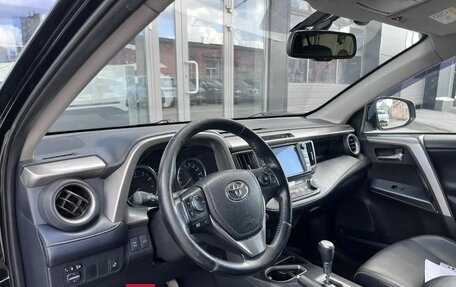 Toyota RAV4, 2017 год, 2 200 000 рублей, 11 фотография