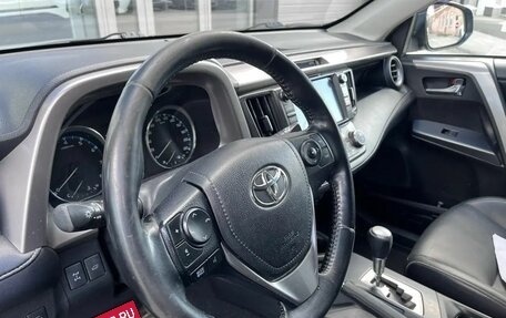 Toyota RAV4, 2017 год, 2 200 000 рублей, 10 фотография