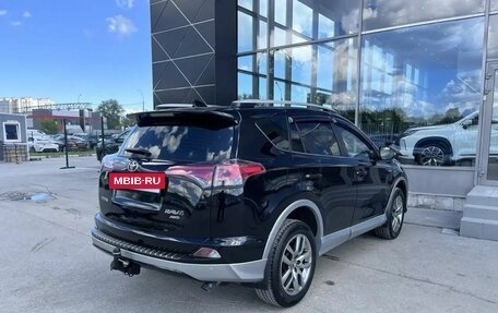 Toyota RAV4, 2017 год, 2 200 000 рублей, 5 фотография