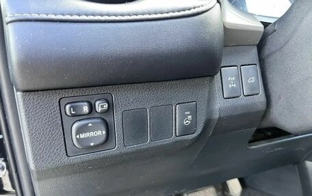 Toyota RAV4, 2017 год, 2 200 000 рублей, 14 фотография