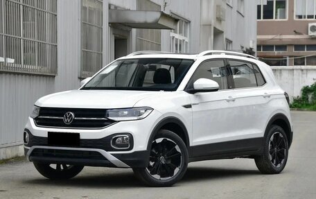 Volkswagen T-Cross I, 2022 год, 1 582 000 рублей, 1 фотография