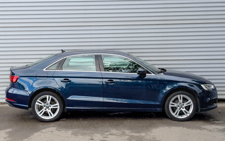 Audi A3, 2019 год, 1 999 000 рублей, 4 фотография