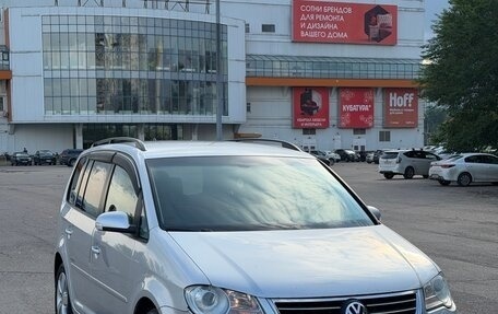 Volkswagen Touran III, 2008 год, 685 000 рублей, 2 фотография