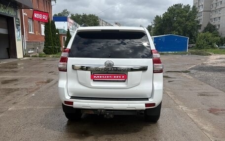 Toyota Land Cruiser Prado 150 рестайлинг 2, 2014 год, 3 650 000 рублей, 6 фотография