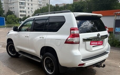 Toyota Land Cruiser Prado 150 рестайлинг 2, 2014 год, 3 650 000 рублей, 5 фотография