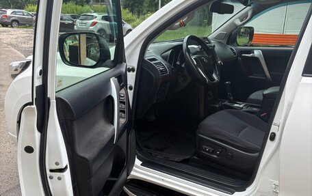 Toyota Land Cruiser Prado 150 рестайлинг 2, 2014 год, 3 650 000 рублей, 11 фотография