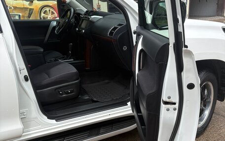 Toyota Land Cruiser Prado 150 рестайлинг 2, 2014 год, 3 650 000 рублей, 8 фотография