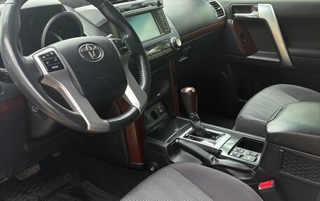 Toyota Land Cruiser Prado 150 рестайлинг 2, 2014 год, 3 650 000 рублей, 12 фотография
