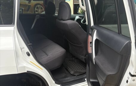 Toyota Land Cruiser Prado 150 рестайлинг 2, 2014 год, 3 650 000 рублей, 10 фотография
