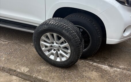 Toyota Land Cruiser Prado 150 рестайлинг 2, 2014 год, 3 650 000 рублей, 27 фотография