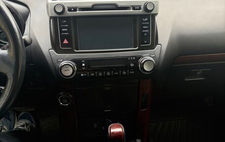 Toyota Land Cruiser Prado 150 рестайлинг 2, 2014 год, 3 650 000 рублей, 23 фотография