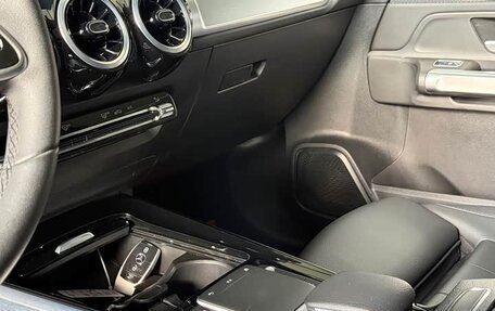 Mercedes-Benz GLB, 2022 год, 2 700 000 рублей, 4 фотография
