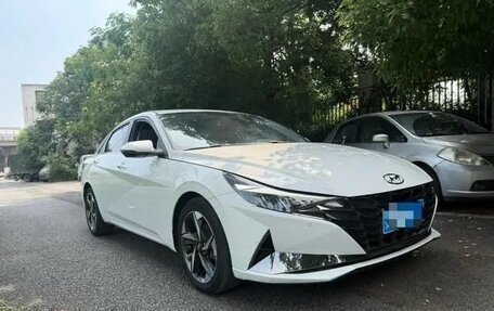 Hyundai Elantra, 2023 год, 1 370 000 рублей, 2 фотография