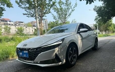 Hyundai Elantra, 2023 год, 1 370 000 рублей, 4 фотография