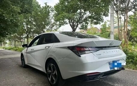 Hyundai Elantra, 2023 год, 1 370 000 рублей, 3 фотография