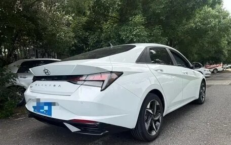 Hyundai Elantra, 2023 год, 1 370 000 рублей, 6 фотография