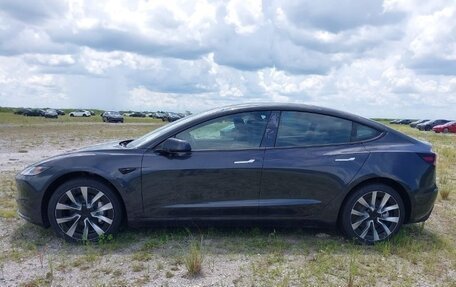 Tesla Model 3 I, 2024 год, 2 900 000 рублей, 1 фотография