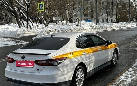 Toyota Camry, 2021 год, 2 150 000 рублей, 5 фотография