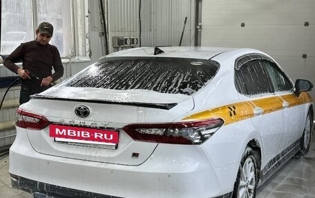 Toyota Camry, 2021 год, 2 150 000 рублей, 6 фотография