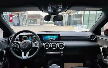 Mercedes-Benz A-Класс, 2022 год, 1 860 000 рублей, 4 фотография