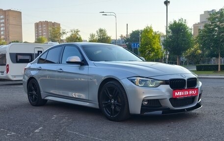 BMW 3 серия, 2018 год, 2 670 000 рублей, 11 фотография