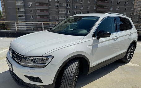 Volkswagen Tiguan II, 2019 год, 2 550 000 рублей, 2 фотография