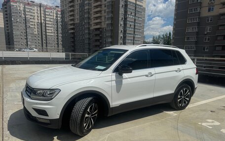 Volkswagen Tiguan II, 2019 год, 2 550 000 рублей, 3 фотография