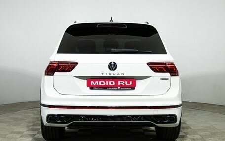 Volkswagen Tiguan II, 2021 год, 2 995 000 рублей, 6 фотография
