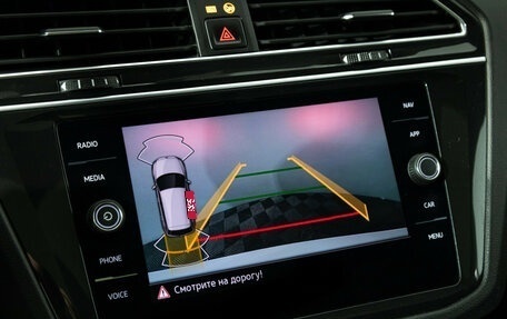Volkswagen Tiguan II, 2021 год, 2 995 000 рублей, 16 фотография