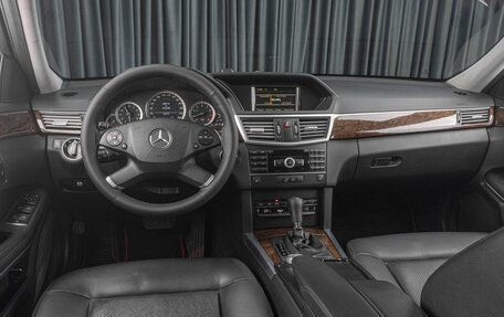 Mercedes-Benz E-Класс, 2011 год, 1 279 000 рублей, 6 фотография