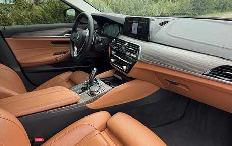BMW 5 серия, 2017 год, 3 380 000 рублей, 12 фотография