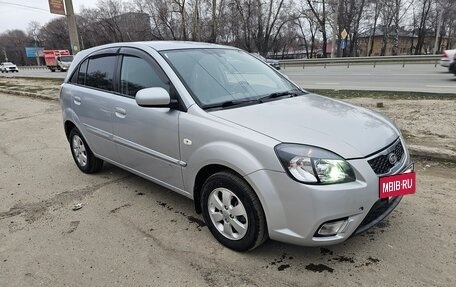 KIA Rio II, 2011 год, 650 000 рублей, 2 фотография