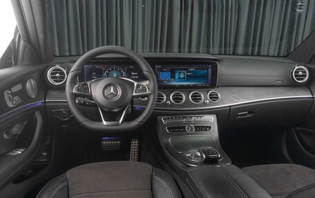 Mercedes-Benz E-Класс, 2017 год, 2 469 000 рублей, 12 фотография