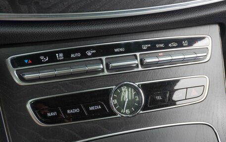 Mercedes-Benz E-Класс, 2017 год, 2 469 000 рублей, 19 фотография