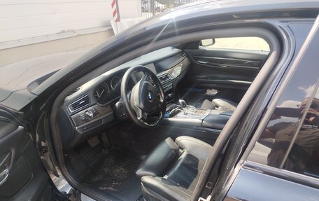 BMW 7 серия, 2012 год, 1 540 000 рублей, 12 фотография