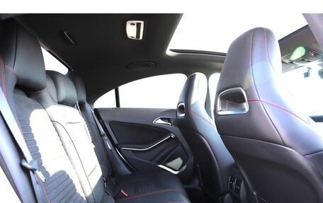 Mercedes-Benz CLA, 2018 год, 1 390 000 рублей, 13 фотография