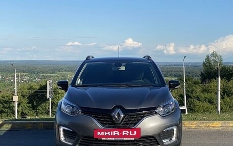 Renault Kaptur I рестайлинг, 2017 год, 1 650 000 рублей, 2 фотография