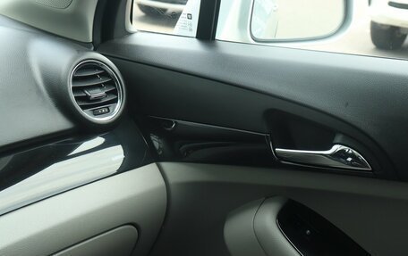 Chevrolet Orlando I, 2012 год, 1 140 000 рублей, 13 фотография
